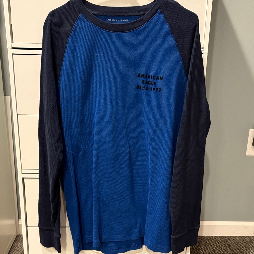 American Eagle Outfitters Blue and Black Raglan Tee